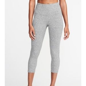 Old Navy athletic high rise compression crop pants